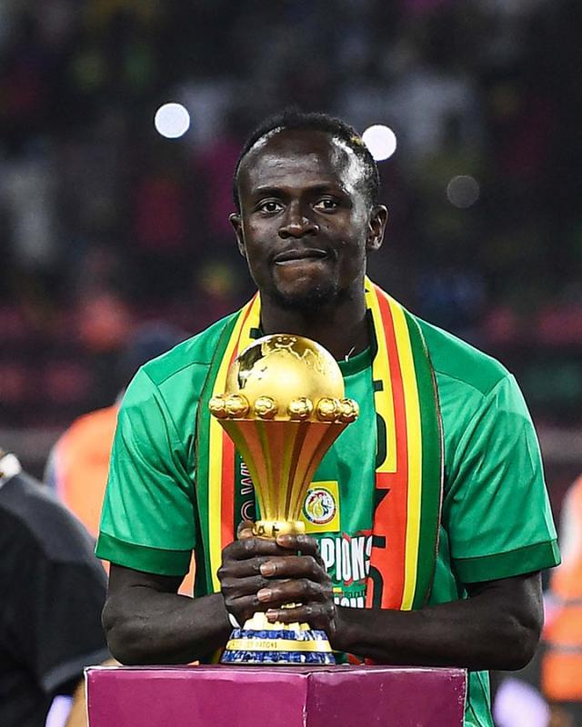 体育知识挑战-为踢非洲杯签“生死状”？马内真的太拼了