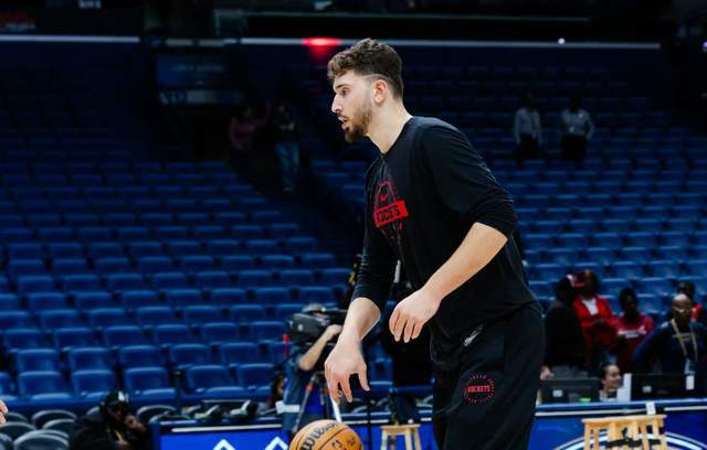 星空赛事分析-申京眼神防守，13+8+7伪全能 火箭队锋线三分10中1 失去射手定位